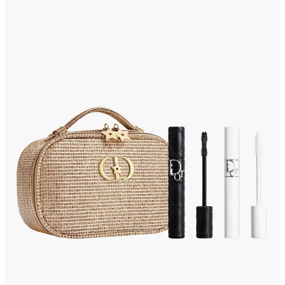 BRAND NEW DIOR GIFT SET!
Vanity Case with Mascara and Primer
